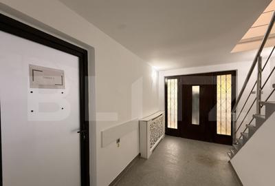 Cabinet medical ?i apartament 2 camere, 253 mp teren, 1 Mai - 13