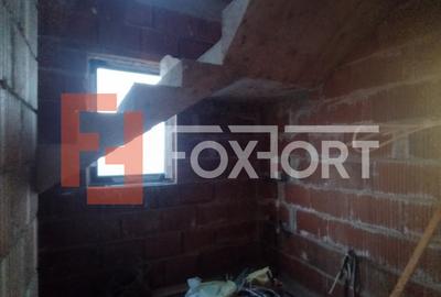 Duplex 5 camere, Becicherecu Mic - Garaj, terasa, Interior la Rosu - 7