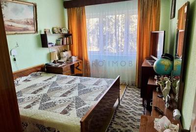 Apartament cu 3 camere decomandat, mobilat în Micro 14 - 3