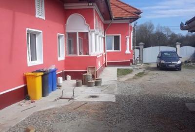 Casă cu 4 camere cu Teren 170 Mp în Recea - 1