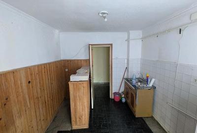 Apartament cu 3 camere semidecomandat în Viziru 1 - 8
