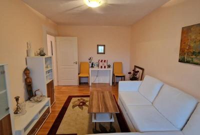 Apartament 4 camere - decomandat - 2 balcoane - pivnita - zona Dioda - 2