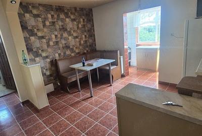 Apartament cu 2 camere decomandat în Girocului