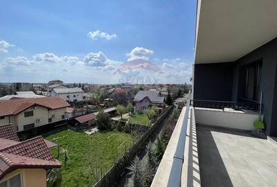 Apartament cu 3 camere semidecomandat, mobilat în Central