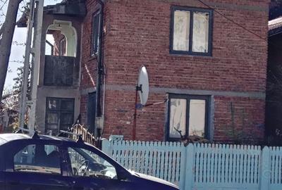 Casă cu 6 camere cu Teren 300 Mp în Central - 7