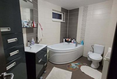 2 Case in oglinda - 2