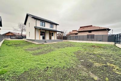 Casă cu 4 camere în Central - 2