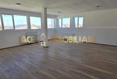 Casă individuală cu 13 camere cu Canalizare în Central - 4