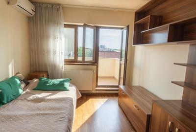 Apartament cu 4 camere decomandat în Central - 2