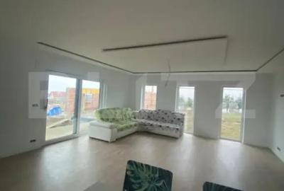 Casă cu 5 camere cu Teren 963 Mp în Bosanci