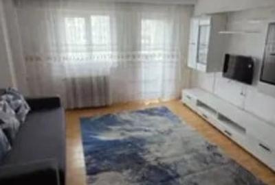 Apartament cu 3 camere decomandat, mobilat în Costin Georgian