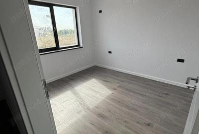 Case pe parter la marginea padurii - 4