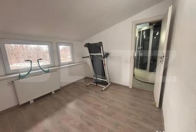 Apartament cu 4 camere decomandat în Central - 16