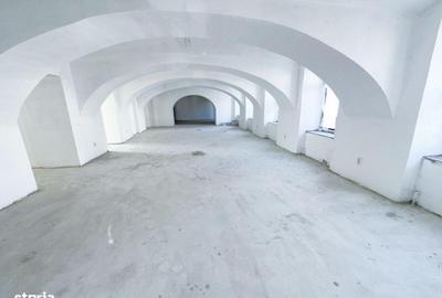 Spațiu comercial, de 300 mp, în Central - 10