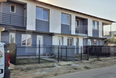 Casa tip triplex, 77 mp utili total, curte separata, Horpaz, - 1