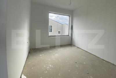 Casa pe calcan cu priveliste deschisa si compartimentare deosebita - 12