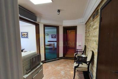 Apartament cu 3 camere de vanzare in Campina - Zona ultra... - 2