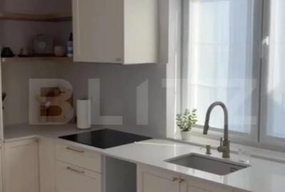 Casă cu 4 camere cu Teren 300 Mp în Central - 1