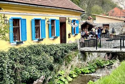 Restaurant cu terasă și 3 camere în Sasca Montană, CS, comision 0% - 2