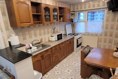 Apartament cu 5 camere decomandat în Păcii - 3