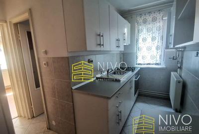 Apartament cu 3 camere semidecomandat în Dâmbu Pietros