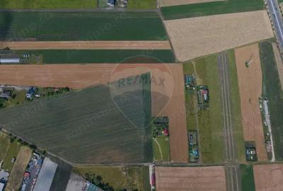 Teren de 2200 mp, în Central