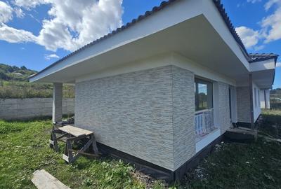 Casă individuală cu 4 camere cu Canalizare în Chinteni - 7