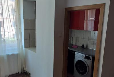 Garsoniera decomandat - zona Noua. - 1