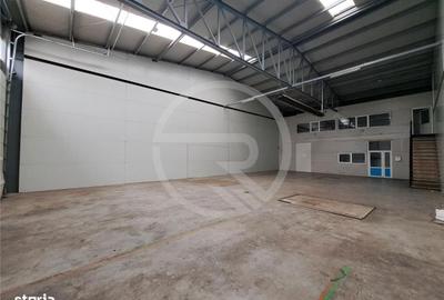 Spațiu comercial, de 300 mp, în Luna - 7