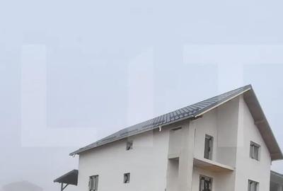Casă cu 4 camere cu Teren 756 Mp în Curtești - 2