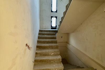 Casă cu 6 camere în Rozavlea - 6