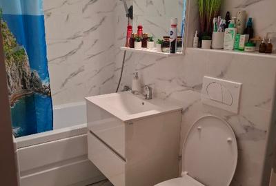 Vând Apartament 3 camere - 6