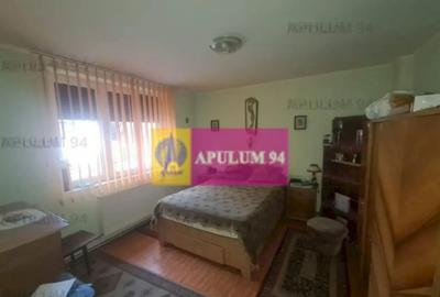 Apartament cu 3 camere semidecomandat în Câmpina - 5