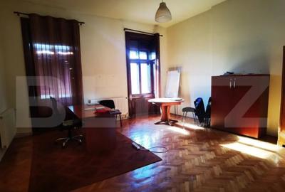 Apartament cu 4 camere semidecomandat în Traian - 3
