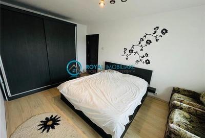 Royal Imobiliare - Vanzare apartament 3 camere, zona Malu Rosu - 5