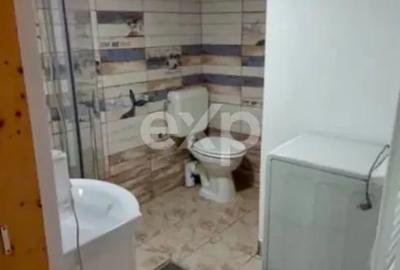 Apartament cu 4 camere decomandat în Tractorul