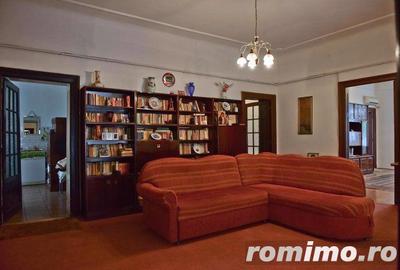 Apartament cu 6 camere decomandat în Cotroceni - 2