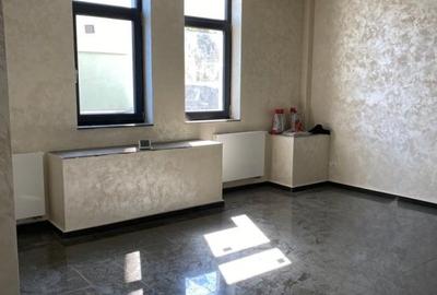 Spatiu ultracentral amenajat complet - 3