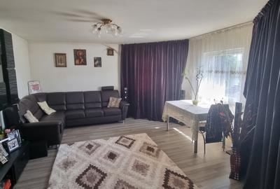 Casa cu etaj la intrare in Curtesti - 3
