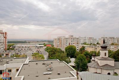 Penthouse cu 3 camere decomandat în Mazepa 1 - 2