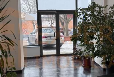 Spațiu comercial, de 218.10000610352 mp, în Gara - 5