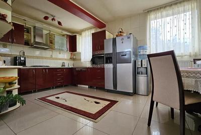 VILA  SUPERBA D+P+1 ZONA MEDEEA - 13