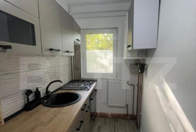 Apartament cu 2 camere semidecomandat, mobilat în Central