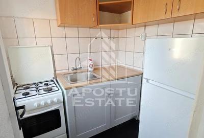 Garsonieră nedecomandată, mobilată în Lipovei - 3