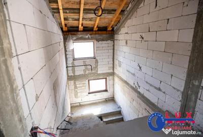 Casă cu 6 camere cu Teren 2564 Mp în Mineri - 4