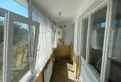 Vanzare apartament 2 camere Micro 16 (Capatul Troleului) - 1