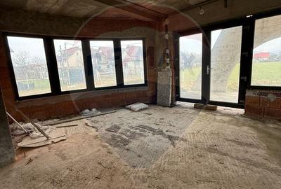 Casă cu 6 camere cu Teren 627 Mp în Central - 6
