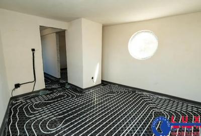 Casă cu 5 camere cu Teren 136 Mp în Neptun - 5