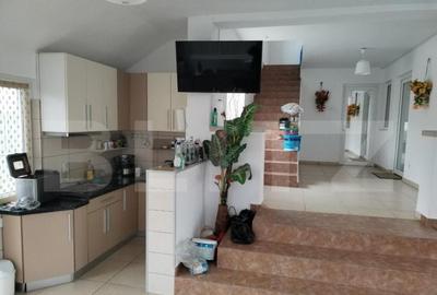 Inchiriere Casa pretabil After School , zona Central - 2