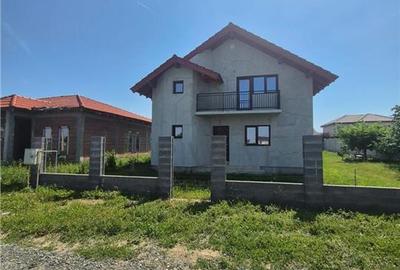 Casă individuală cu 5 camere cu Canalizare în Moșnița Nouă - 1
